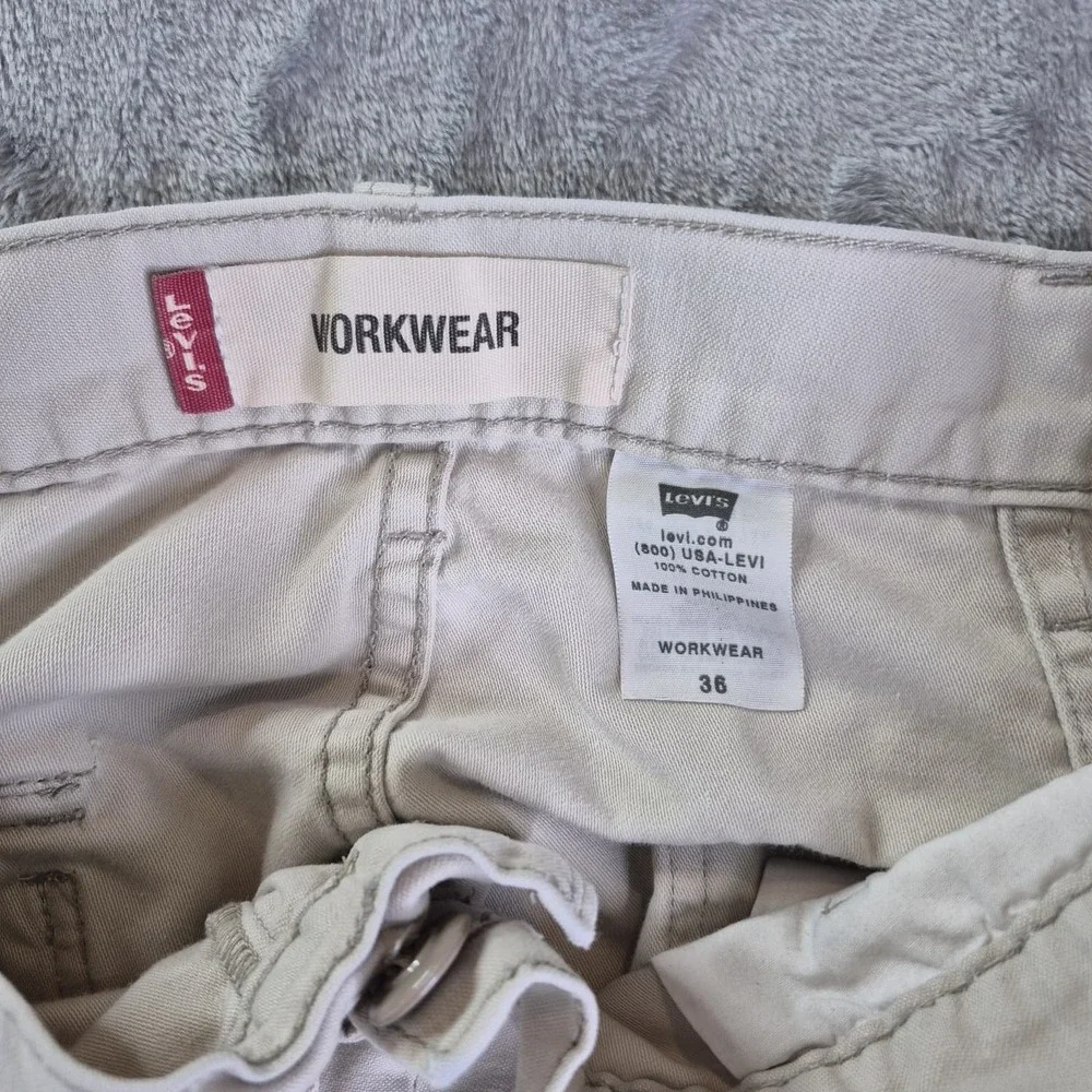 Levi's Workwear Cargo Shorts Mens 36 Beige Cotton Raw Hem 12 Inseam
